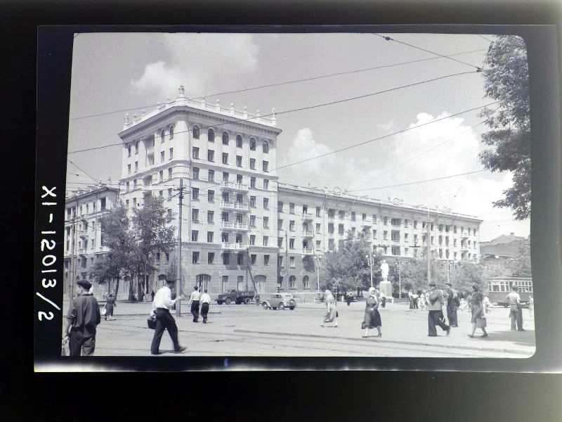 г  Днепропетровск  Жилой дом на углу пр  Карла Маркса и ул  Горького  1952г  Щербаков  Общий вид 3