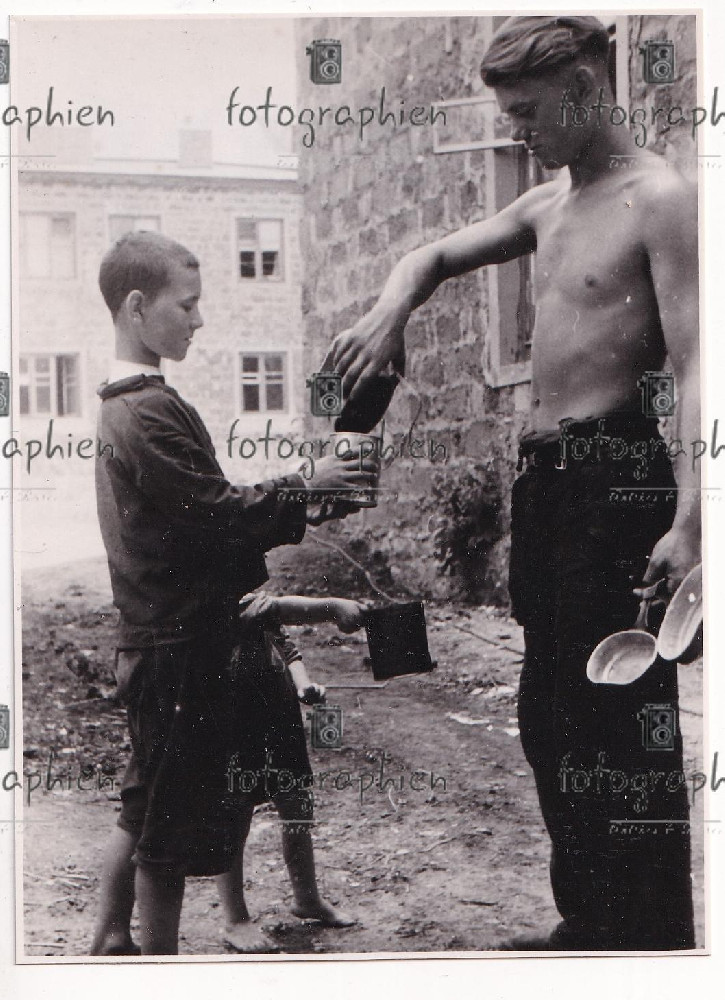 orginal Foto 2  Weltkrieg Ukraine Dnipropetrowsk Bevölkerung Kinder 1942 5