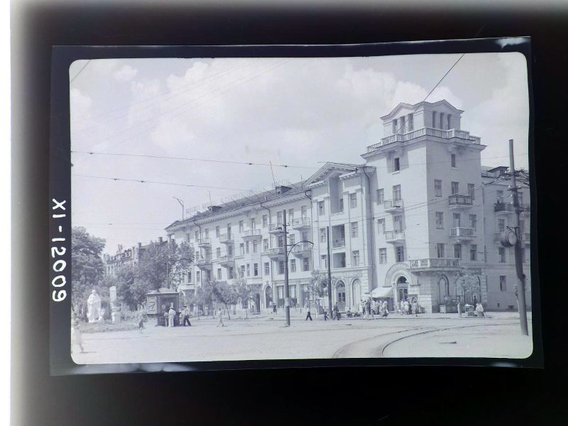 г  Днепропетровск  Жилой дом на ул  Шмидта 1951г  Яковлев В  Общий вид  1953 1