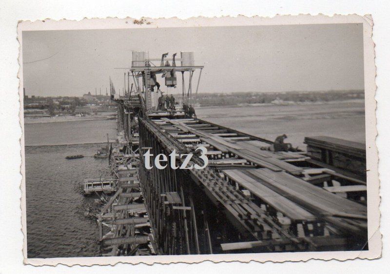 Днепропетровские мосты в 1942 году