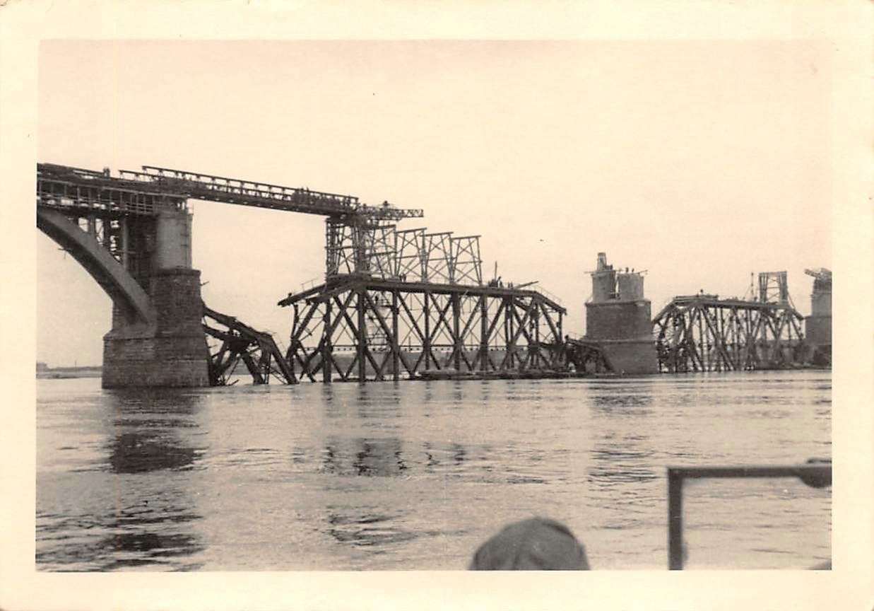 Днепропетровские мосты в 1942 году