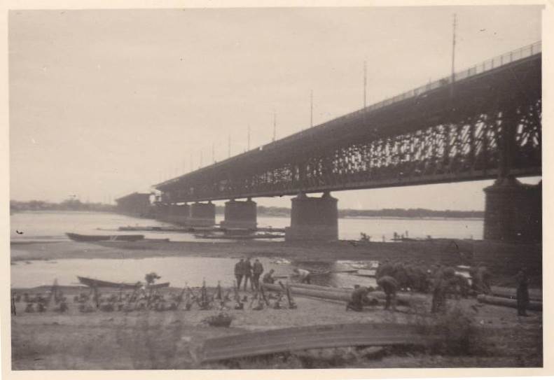 Разрушенный Амурский мост